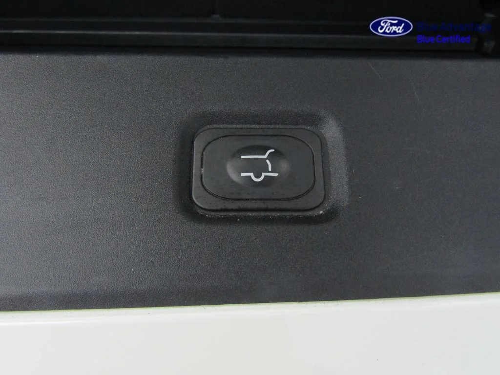 Certified Used 2025 Star White Ford Active image 47