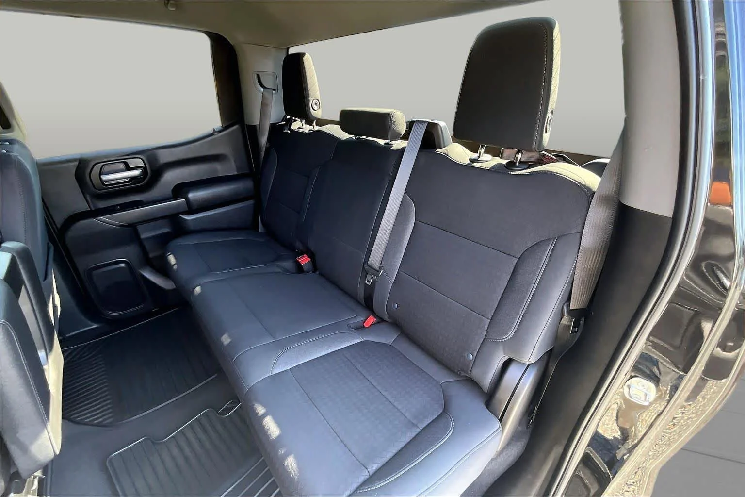 Used 2022 Black Chevrolet Custom image 21