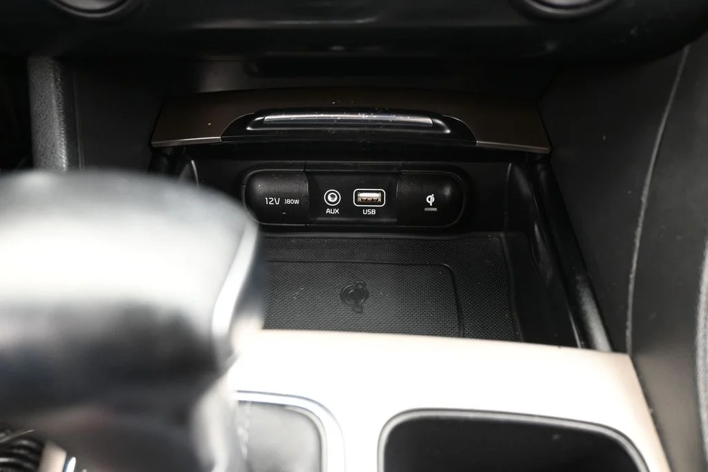 Used 2016 Snow White Pearl Kia SXL image 27