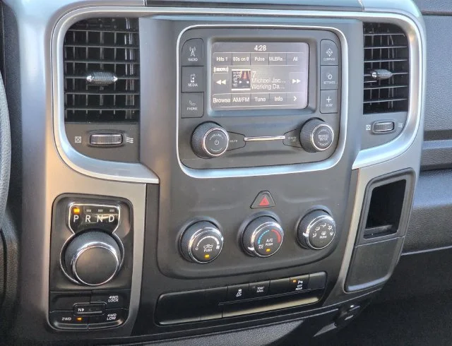 2024 RAM Ram 1500 Classic Warlock - Photo 32