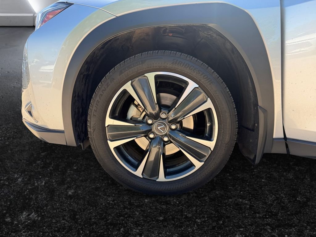 Used 2024 Silver Lexus 250h Base image 27