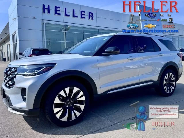 Used 2025 Space White Metallic Ford Platinum image 1