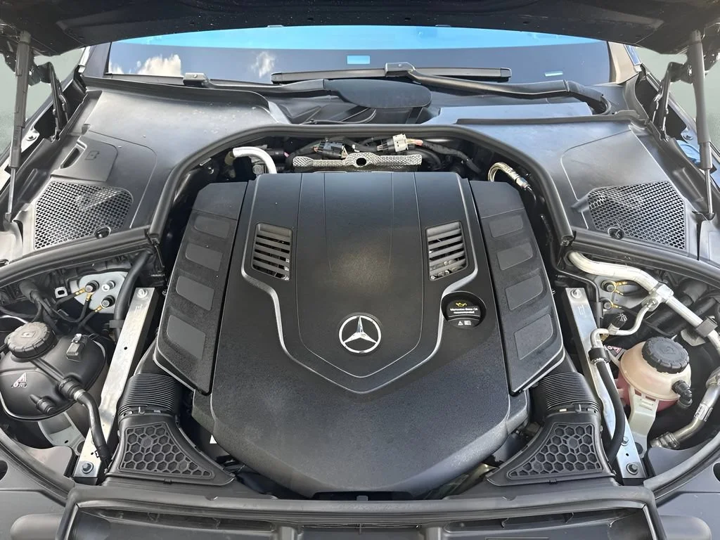 Used 2023  Mercedes-Benz S 580 image 32