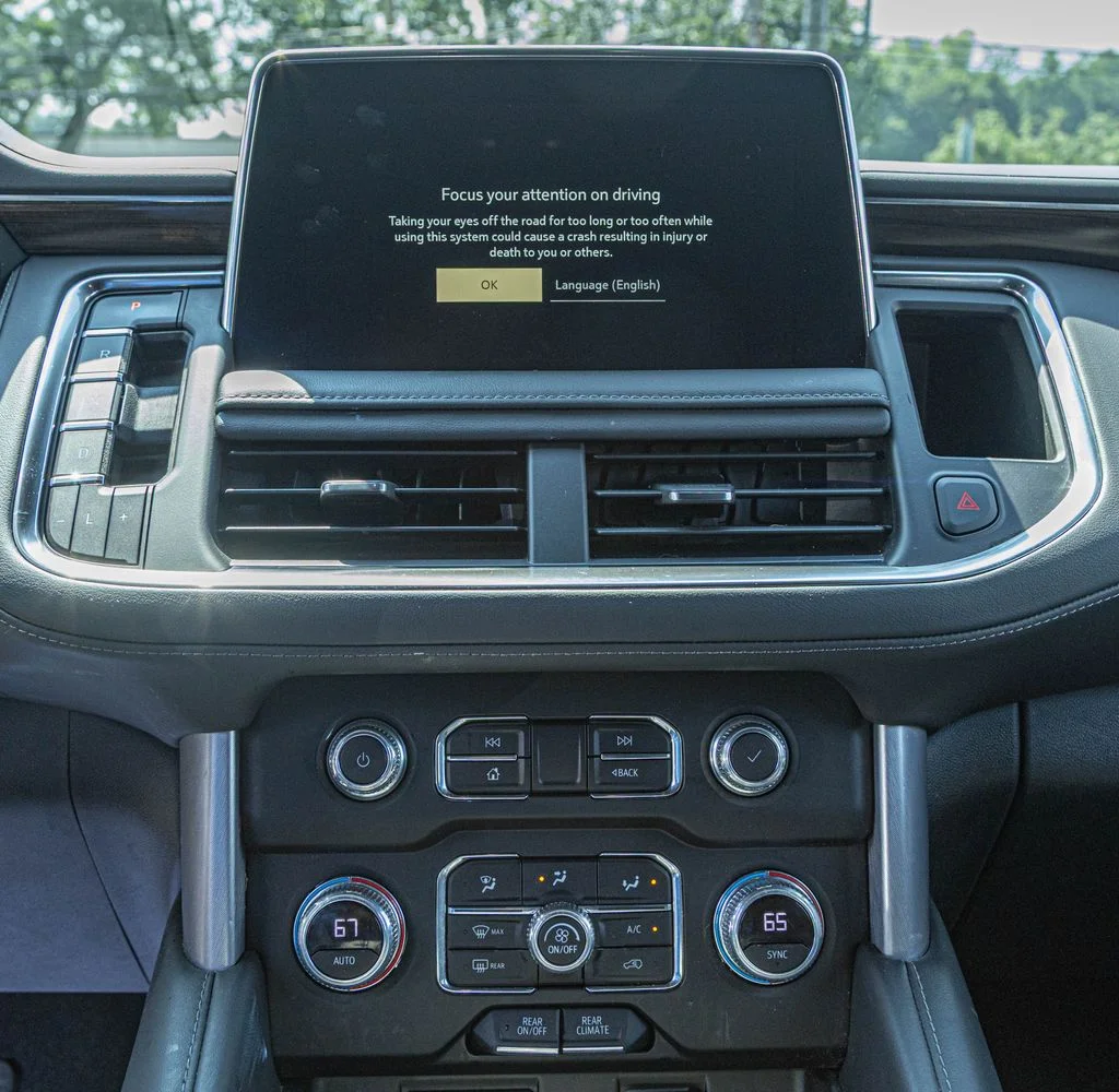 Used 2022 Gray GMC SLE image 23