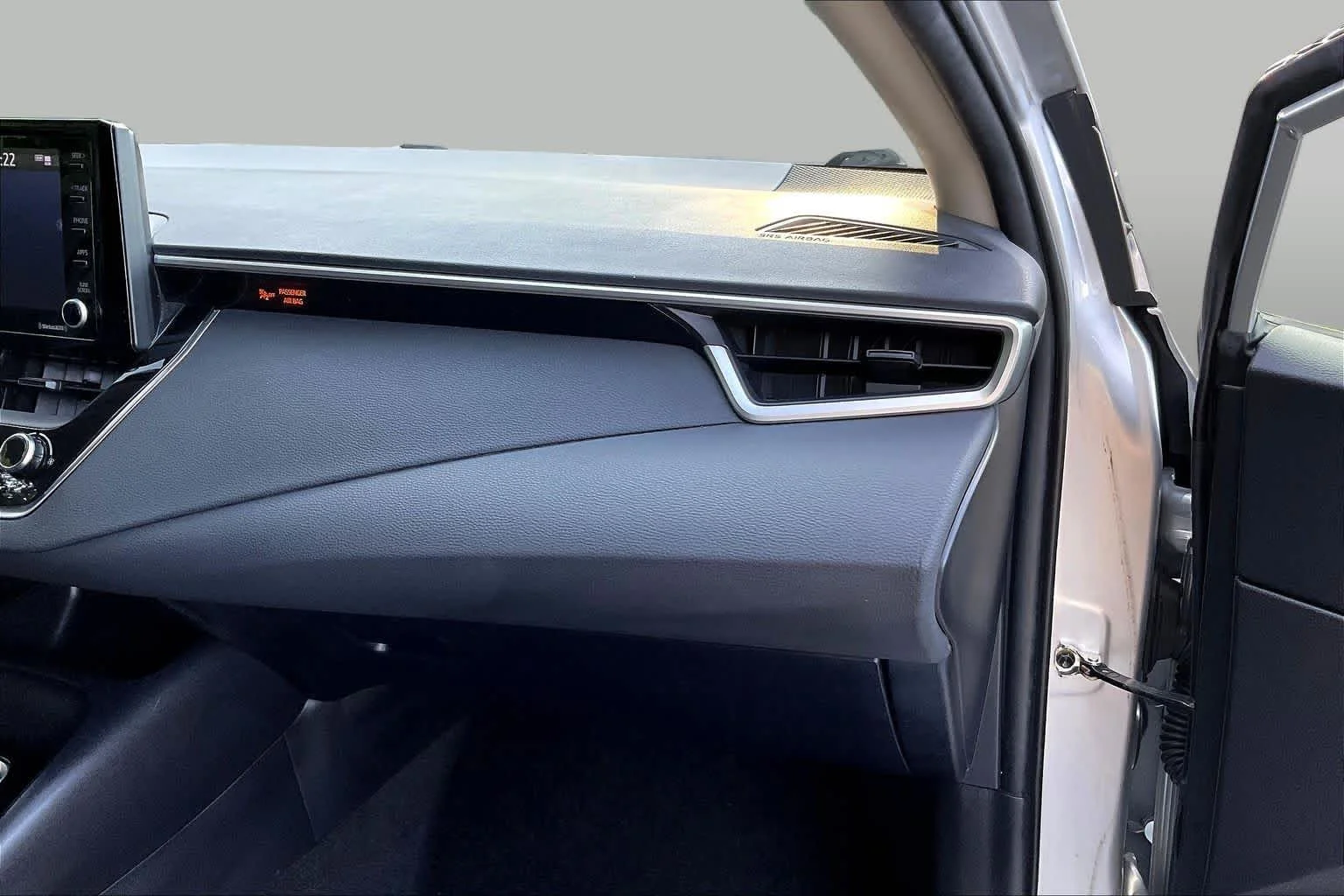 Certified Used 2022 Classic Silver Metallic Toyota LE image 18
