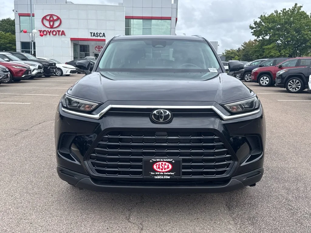 Used 2026 Black Toyota XLE image 2
