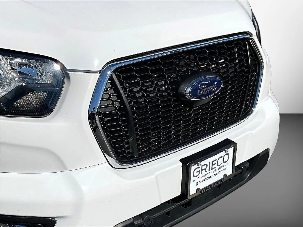 Used 2024 Oxford White Ford XLT image 35