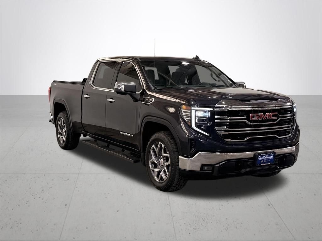 Used 2022 Titanium GMC SLT image 8