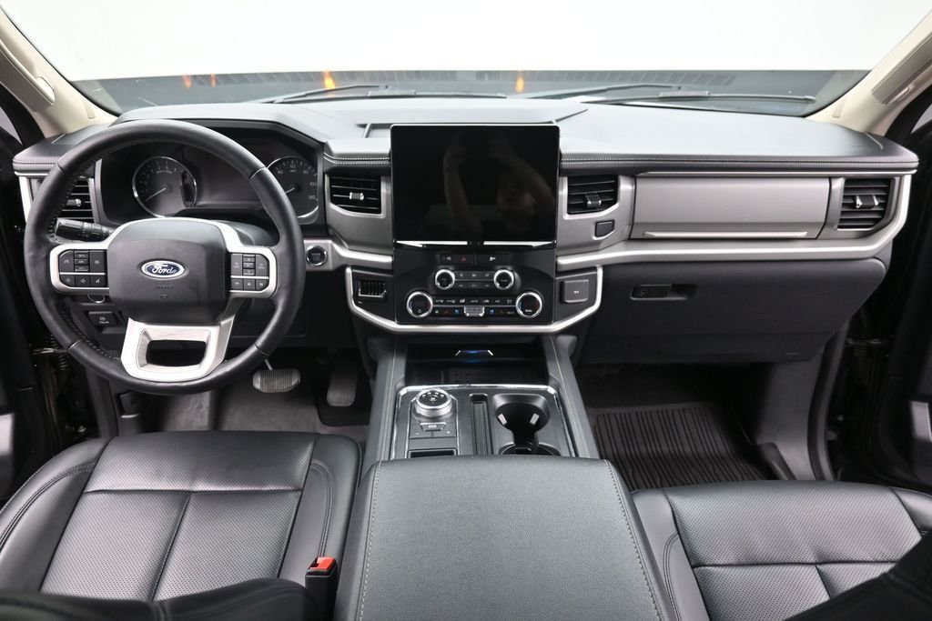 Used 2024 Gray Ford XLT image 16