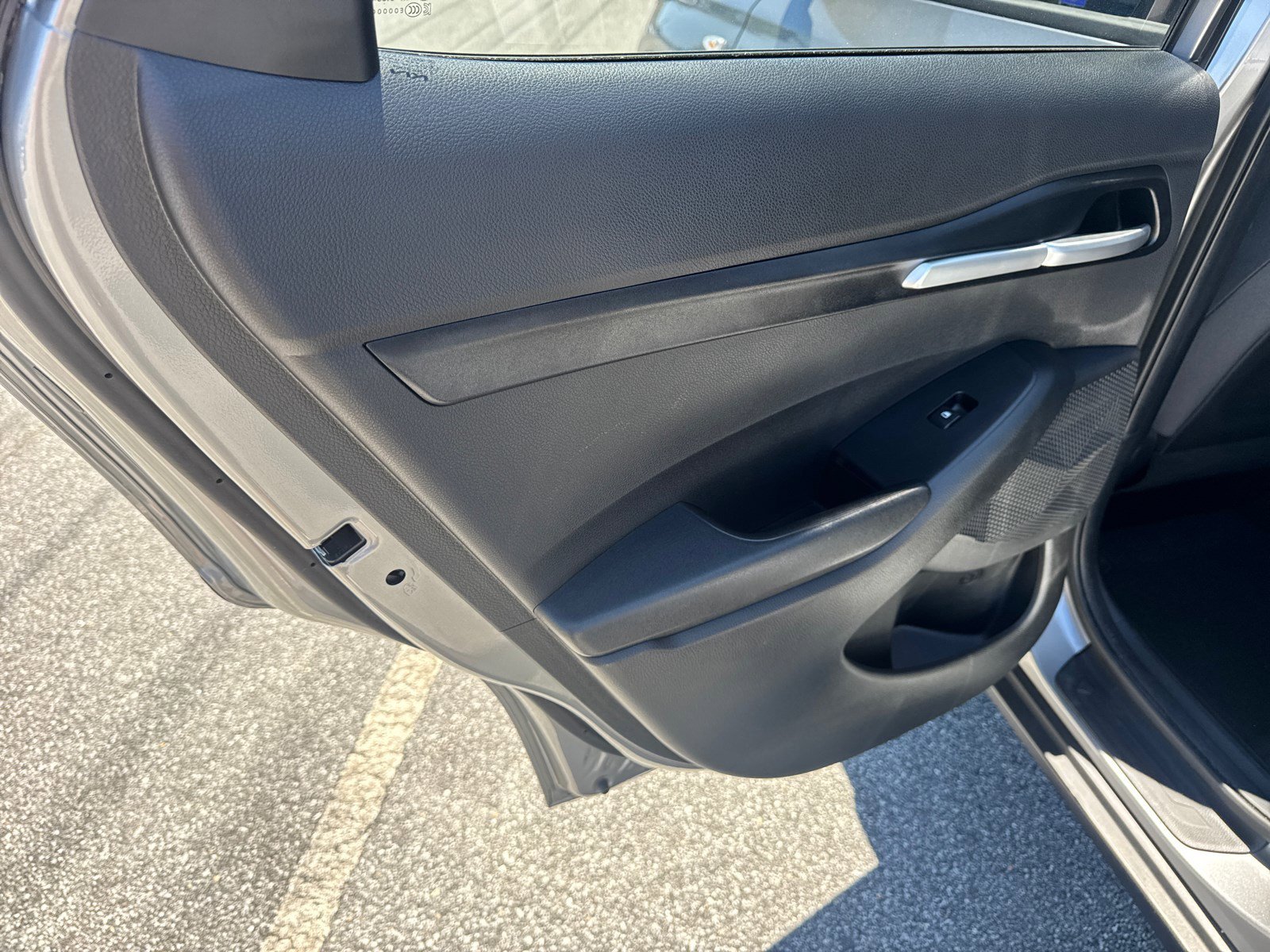 Used 2025 Steel Gray Kia LX image 21