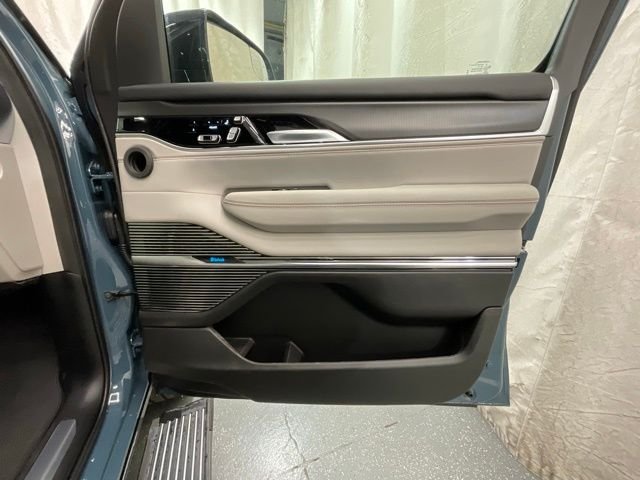 New 2026 Steel Blue Exterior Paint Jeep Summit Obsidian image 22