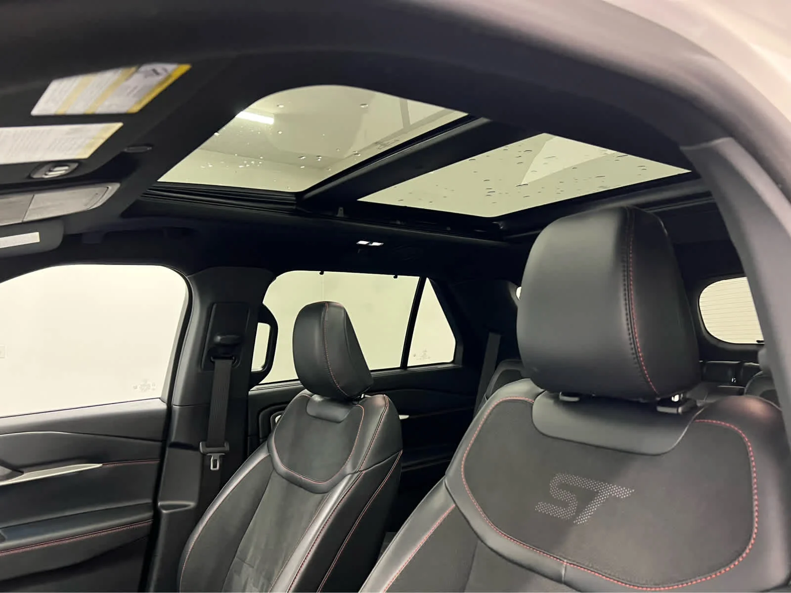 Used 2025 Star White Metallic Tri-Coat Ford ST image 4