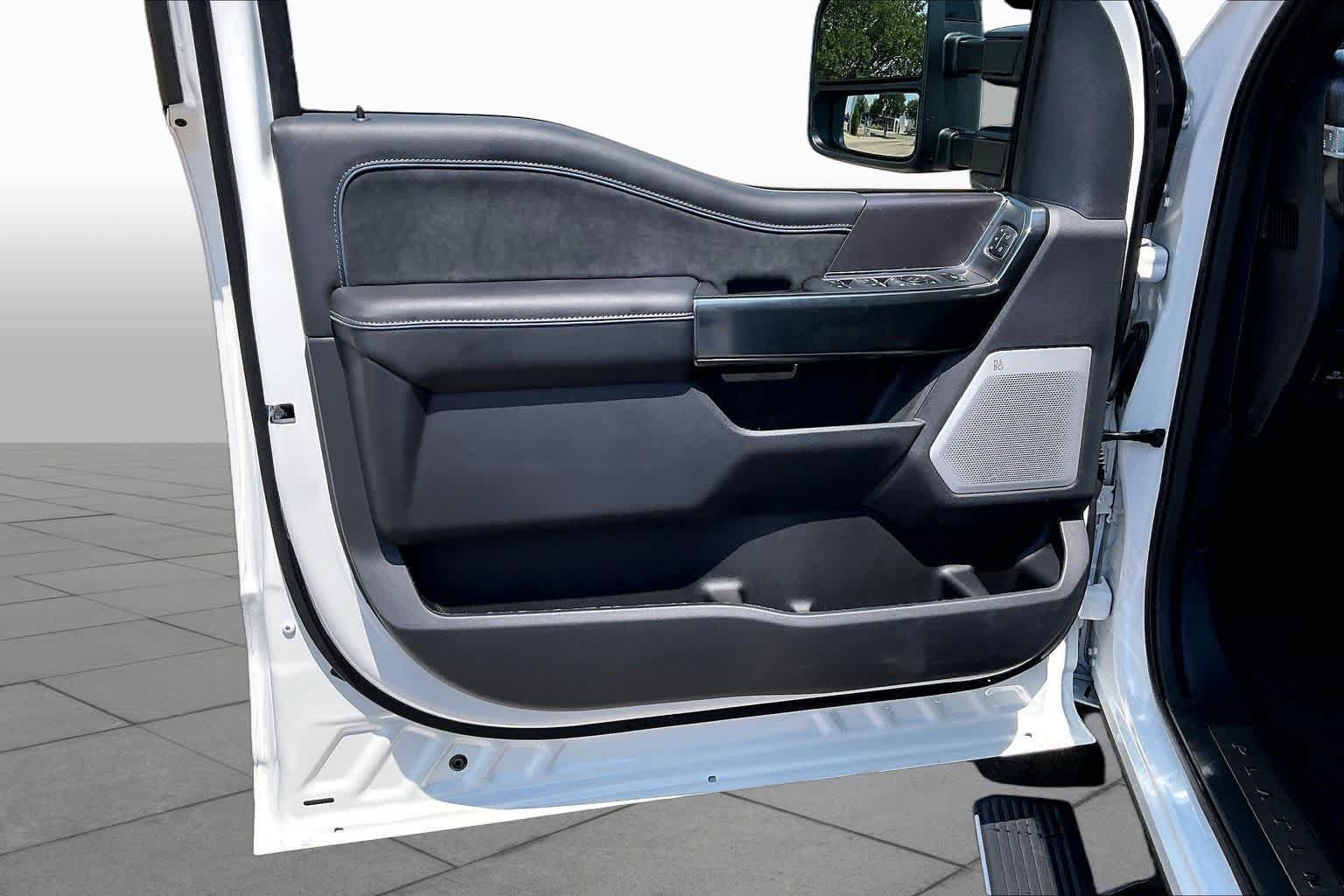 New 2026 Star White Metallic Tri-Coat Ford F-250® Platinum® image 10