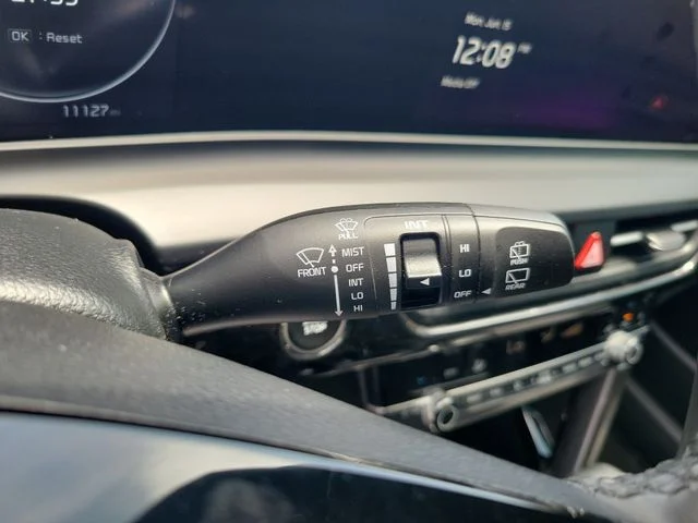 Used 2024 Green Kia S image 26