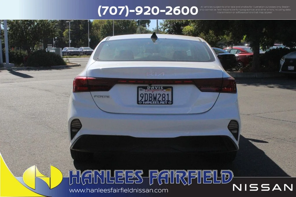 2023 Kia Forte LXS - Photo 8