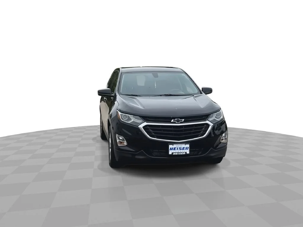 Used 2019 MOSAIC BLACK METALLIC Chevrolet LT image 3