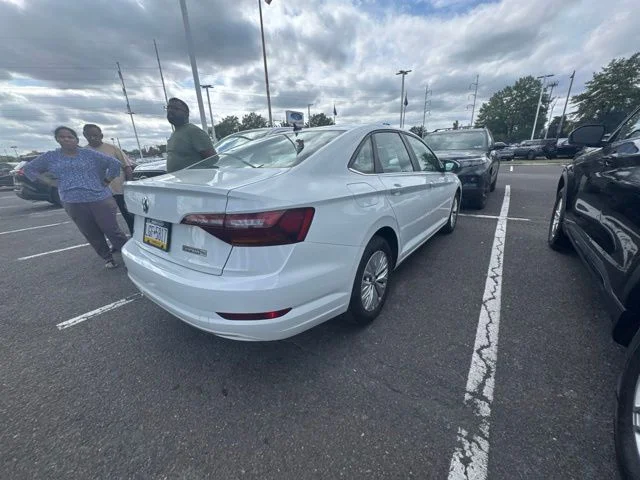 Certified Used 2019 Pure White Volkswagen 1.4T S image 9