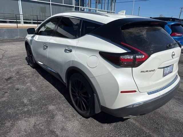 Used 2023 White Nissan Platinum image 5