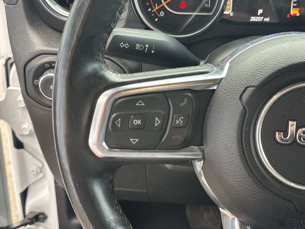Used 2023 White Jeep Altitude image 41