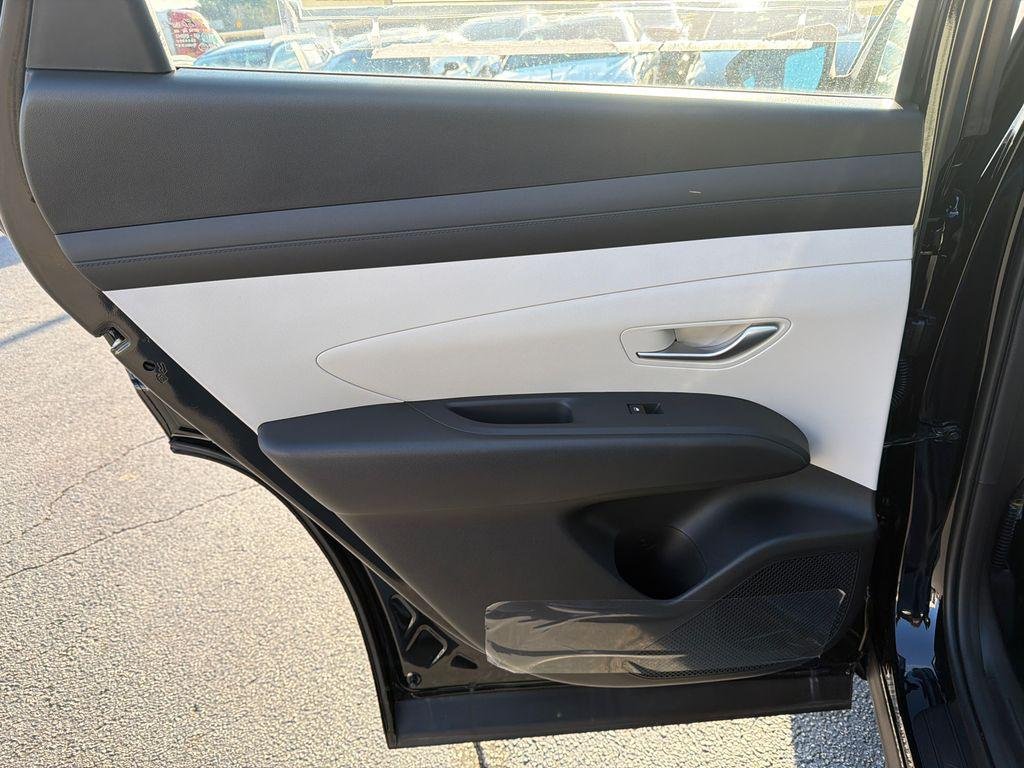 New 2026 Black Hyundai SE FWD image 21