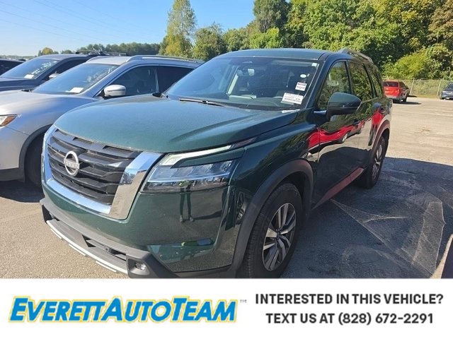 2022 Nissan Pathfinder SL