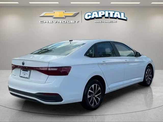 Used 2025  Volkswagen S image 5