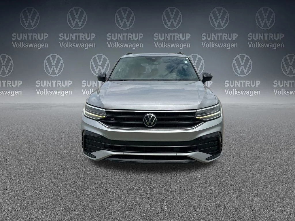 Used 2023 Silver Volkswagen 2.0T SE R-Line Black image 40
