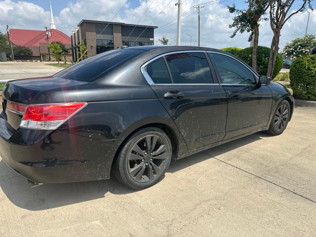 Used 2011 Black Honda EX-L image 5