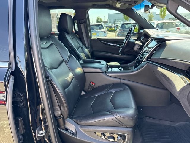 Used 2019 Black Cadillac Platinum Edition image 9