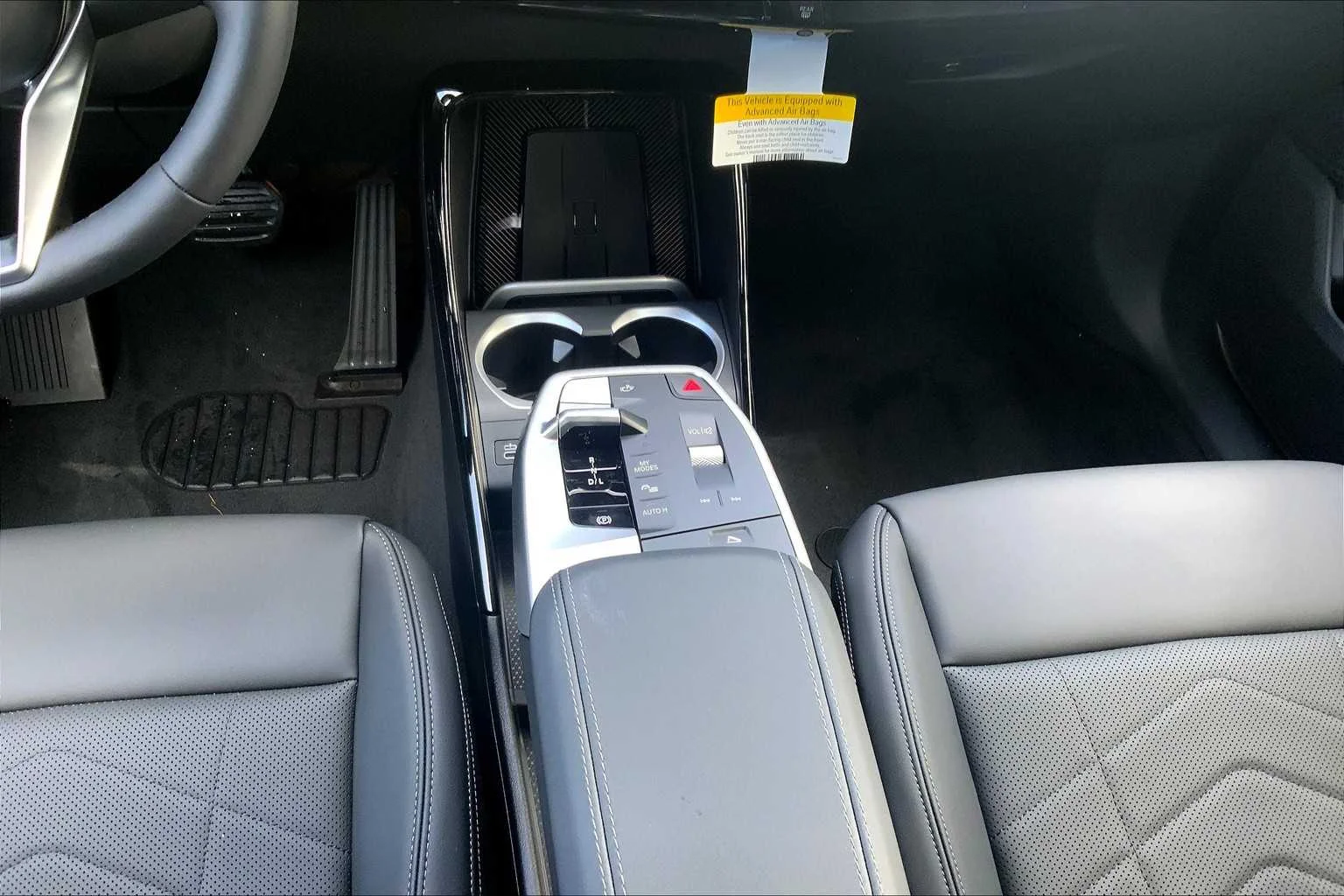 Used 2026 Skyscraper Grey Metallic BMW xDrive28i image 7