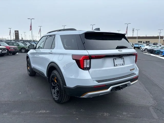 New 2026 Space White Metallic Ford Tremor® image 8