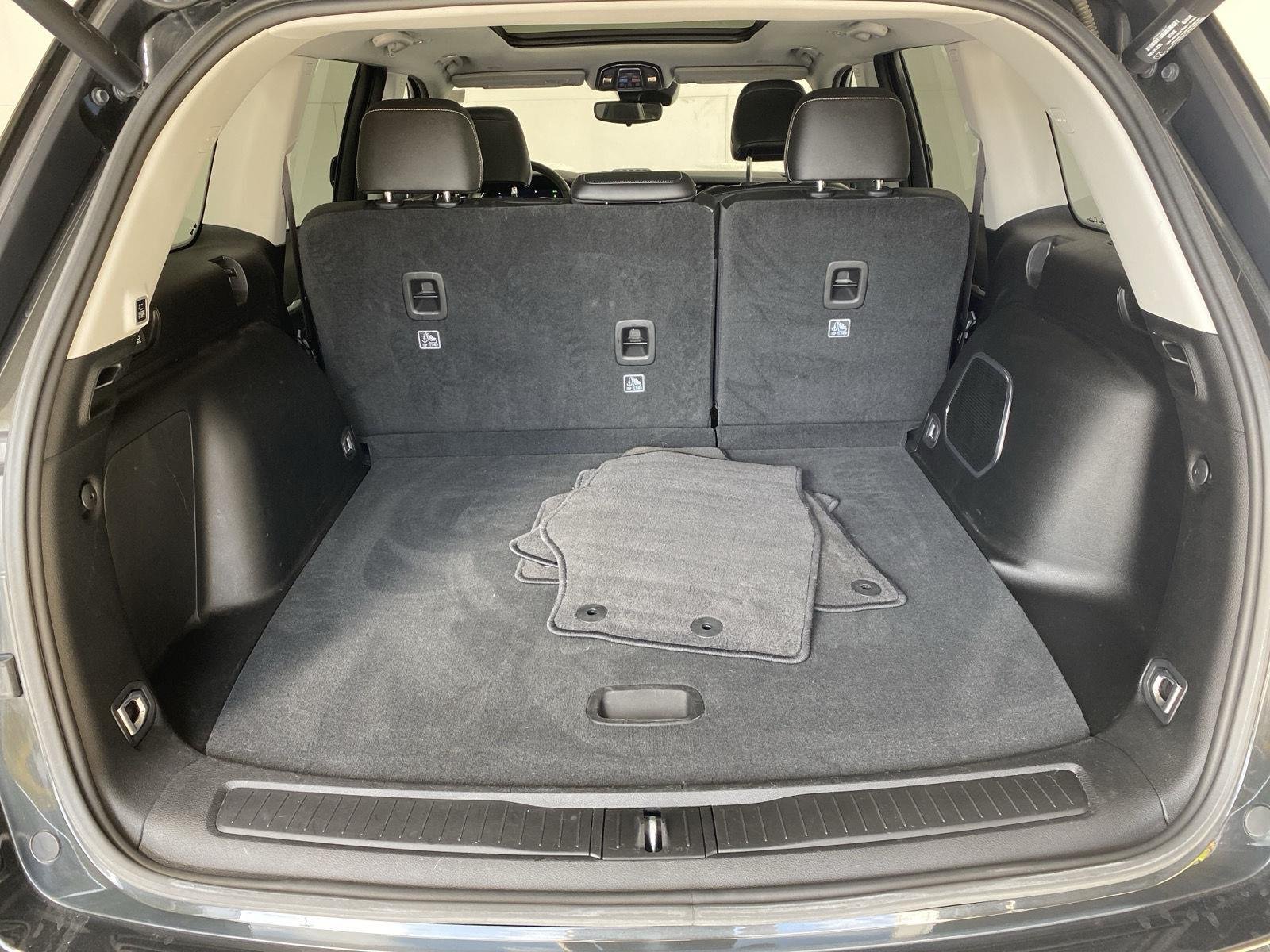 Used 2023 Rocky Mountain Pearlcoat Jeep  image 19