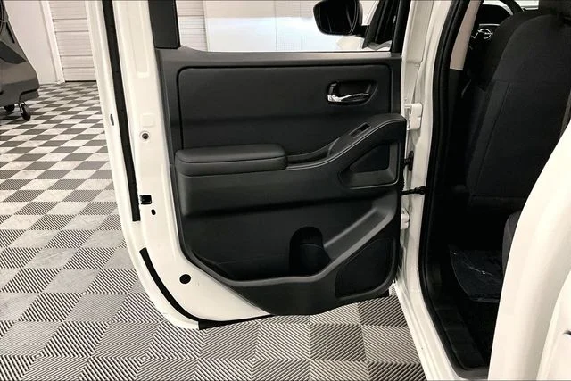 New 2026 Glacier White Nissan SV image 36