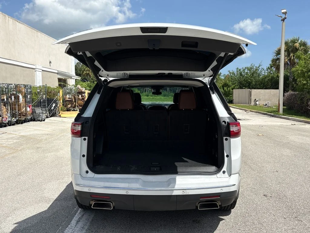 Certified Used 2020 White Chevrolet High Country image 9