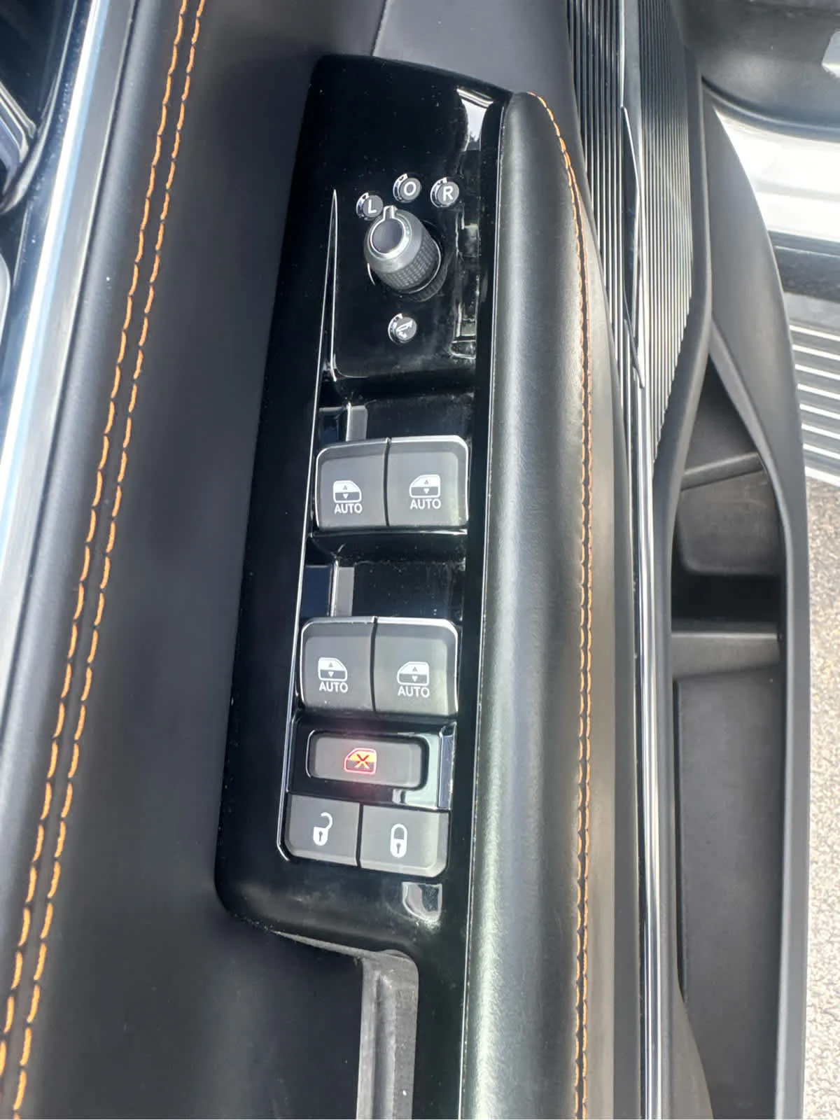 2024 Jeep Grand Wagoneer L Series III - Photo 13