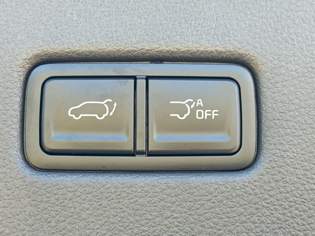 2025 Kia Carnival SX Prestige - Photo 18