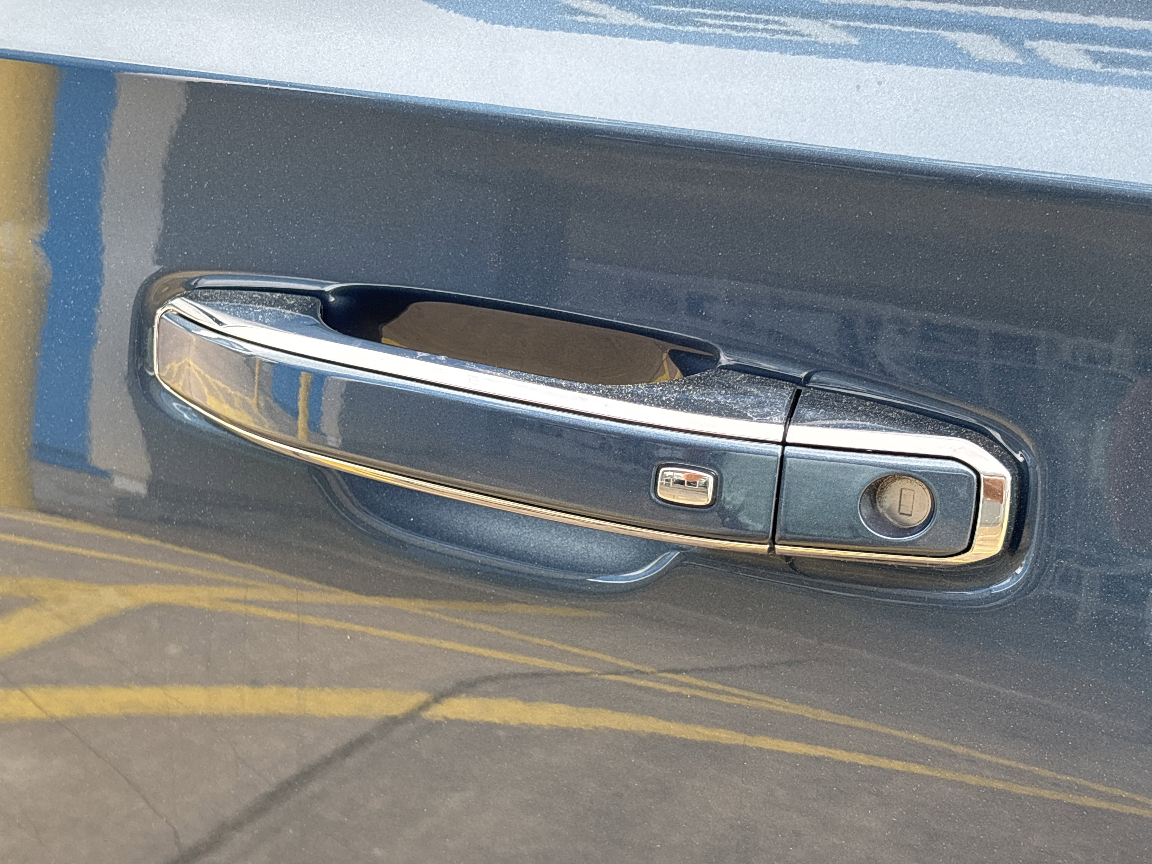 2025 Chevrolet Tahoe Premier - Photo 16