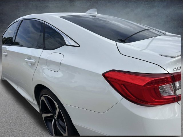 Used 2020  Honda Sport image 17