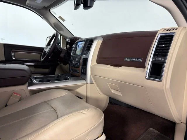 Used 2018 Black Ram Laramie image 37