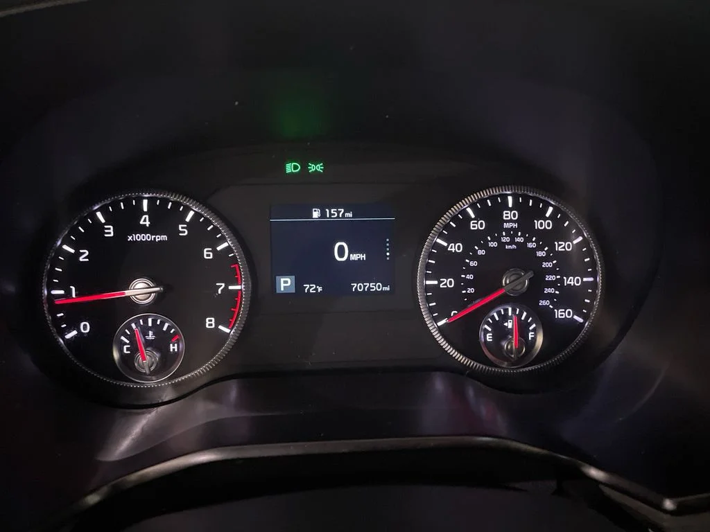 Used 2022 Glacial White Pearl Kia EX image 17