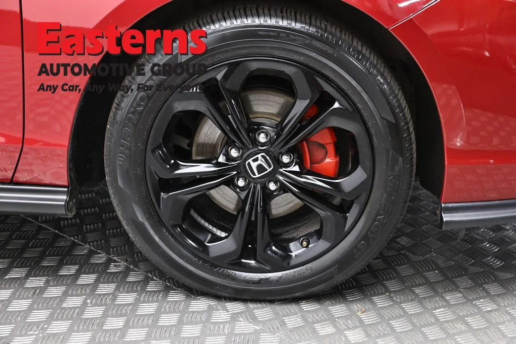 Used 2025 Red Honda SE image 30