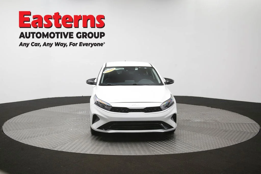 Used 2022 White Kia LXS image 51
