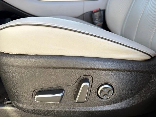 Used 2024 Silver Hyundai SEL image 36