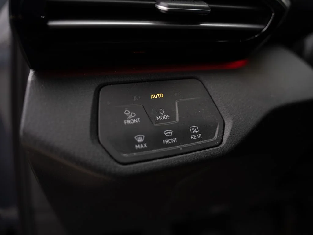 Used 2023 Gray Volkswagen Pro S image 28