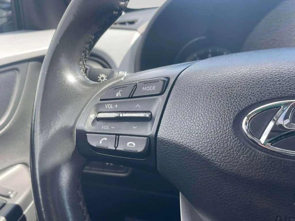 Used 2019 Silver Hyundai SEL image 22