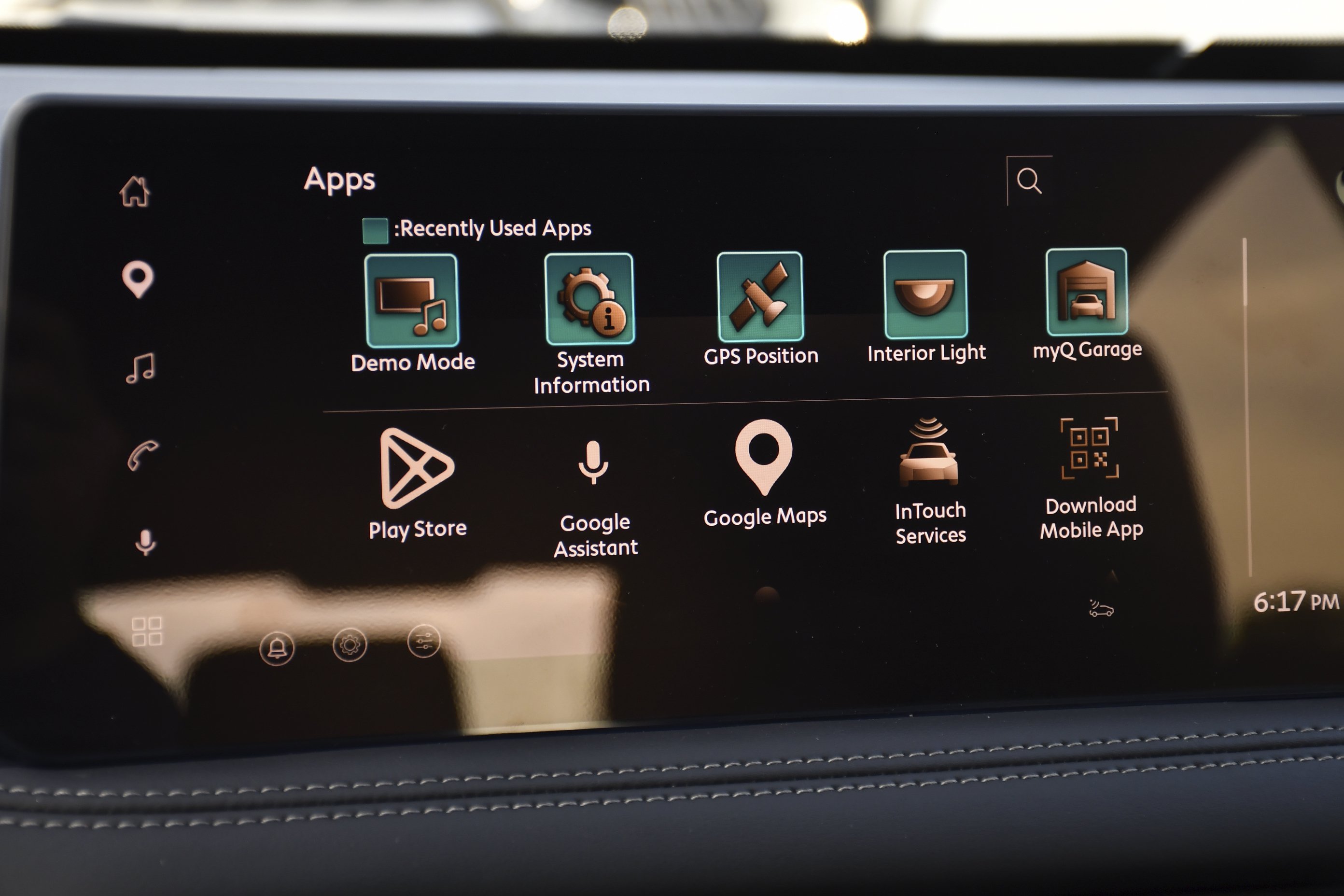 New 2027 GRAPHITE SHADOW INFINITI Luxe AWD image 21