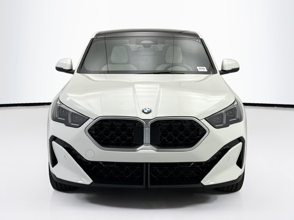 Certified Used 2026 Alpine White BMW xDrive28i image 3