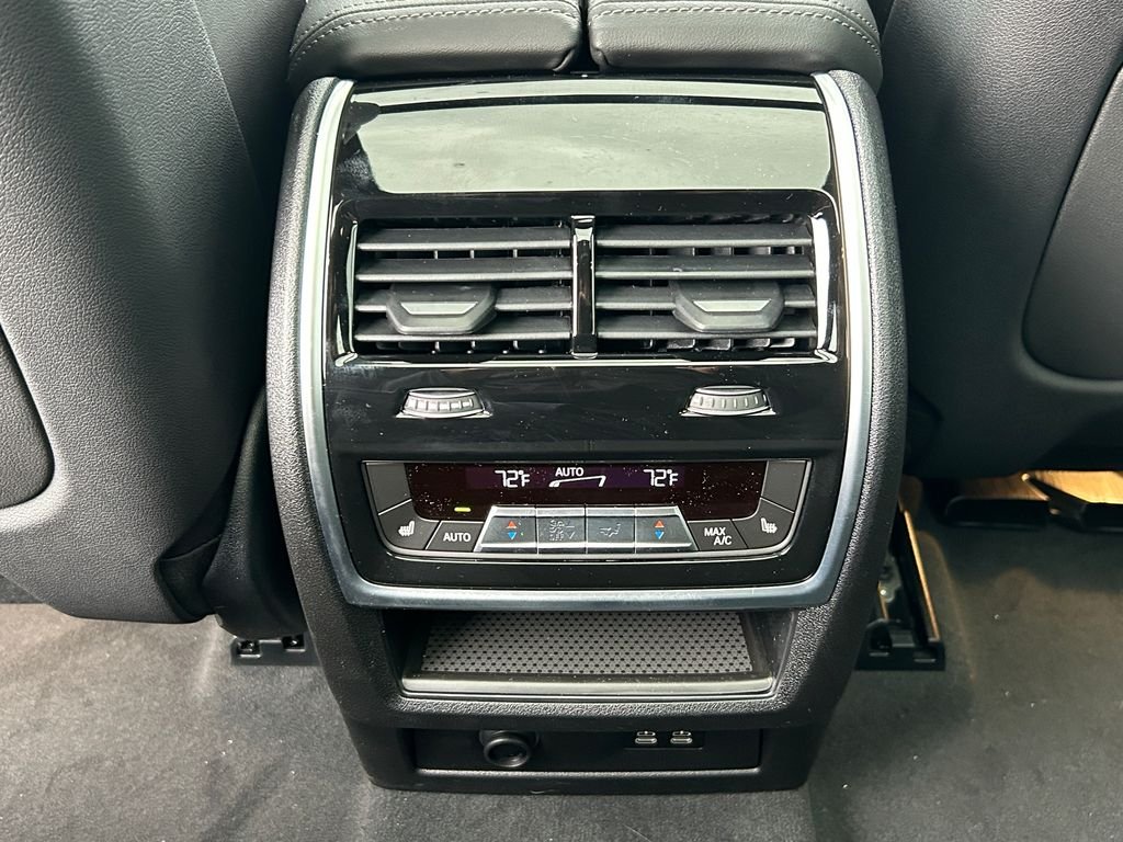 New 2026 Skyscraper Grey Metallic BMW xDrive40i image 33