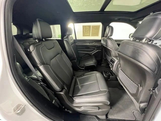 Used 2023 White Jeep Overland image 44