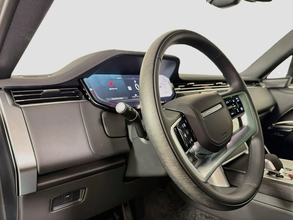New 2026 Varesine Blue Land Rover SE image 9